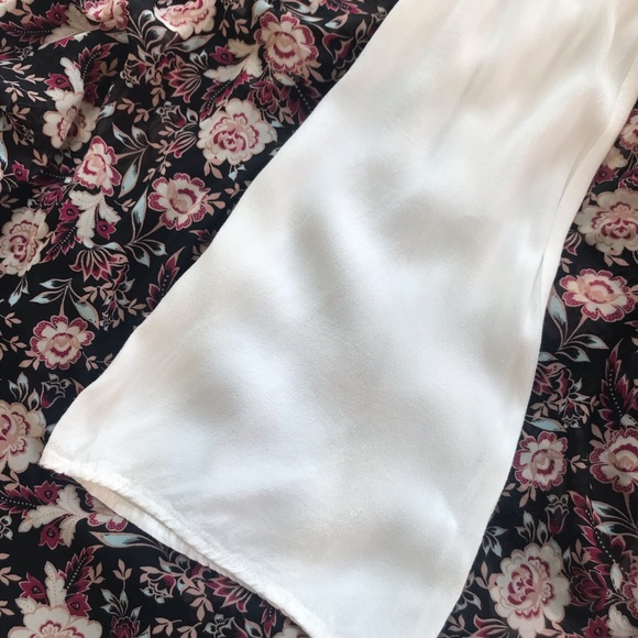 White Draped Romper w/Bell Sleeves - Picture 4 of 7